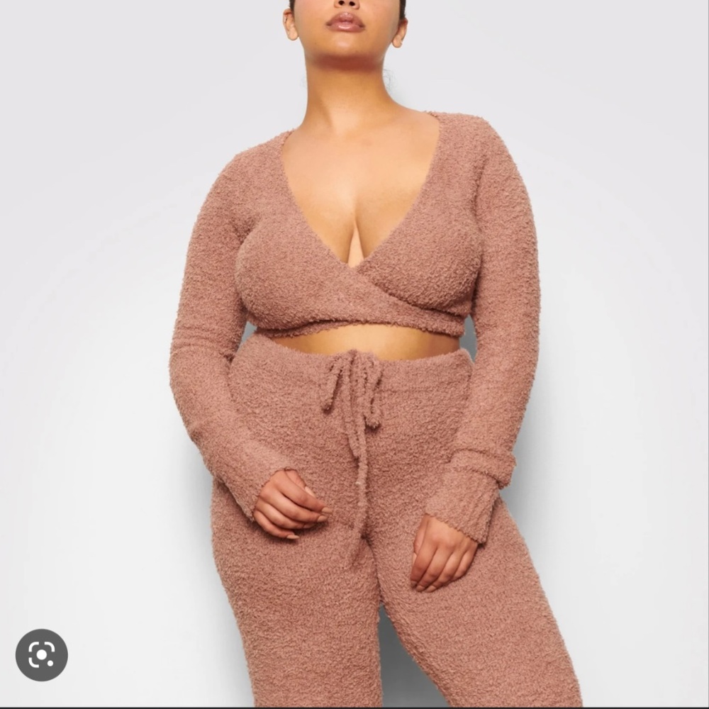 skims cozy knit wrap top